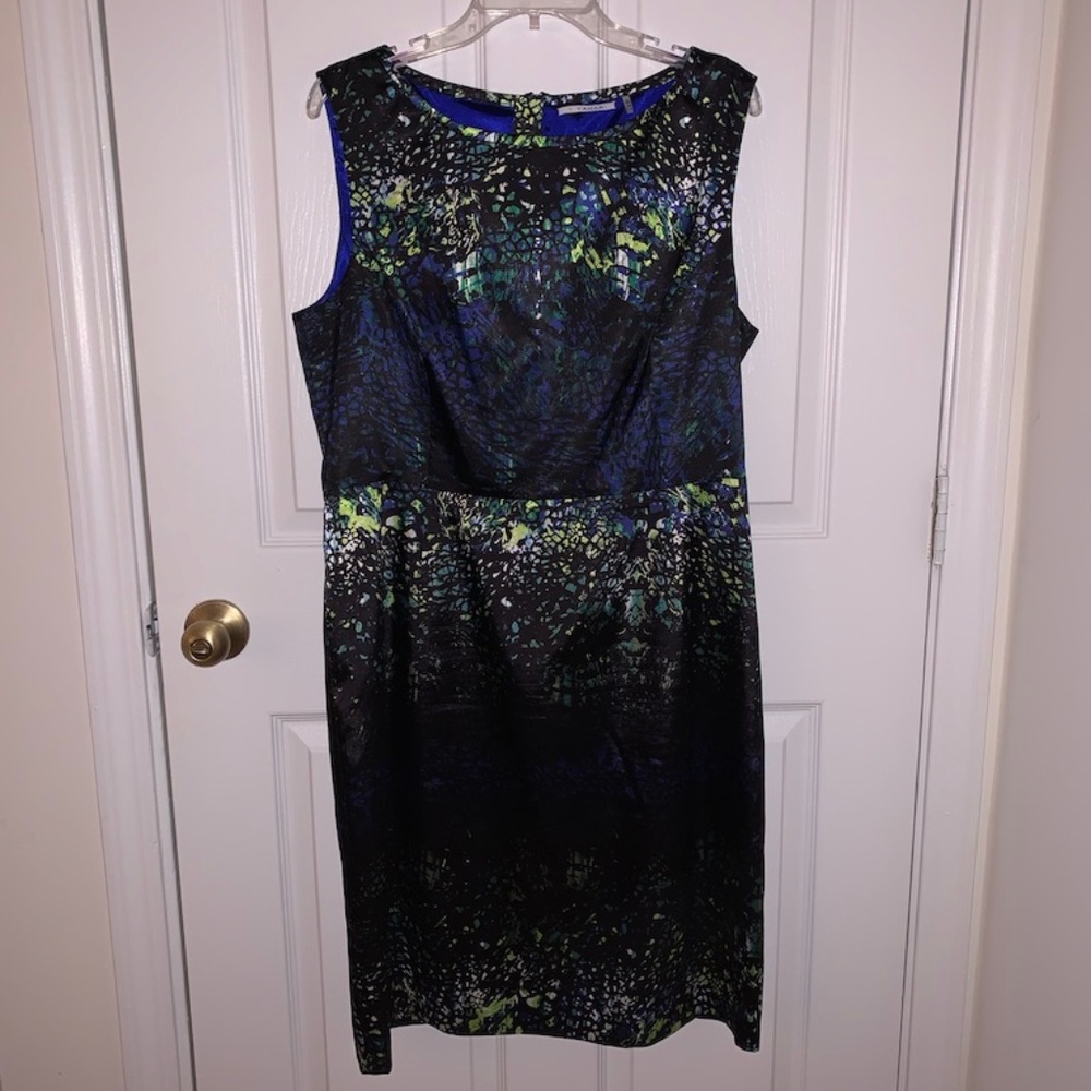 Tahari Sleeveless Cocktail Dress Size 16 Worn Once
